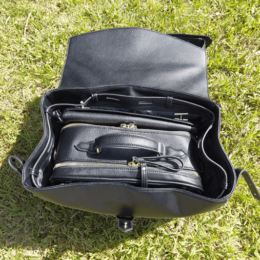A Genius Hack to Organize your Bag , S Ryburn , organization, storage hacks, storage solutions, travel , After Story , www.afterstory.co