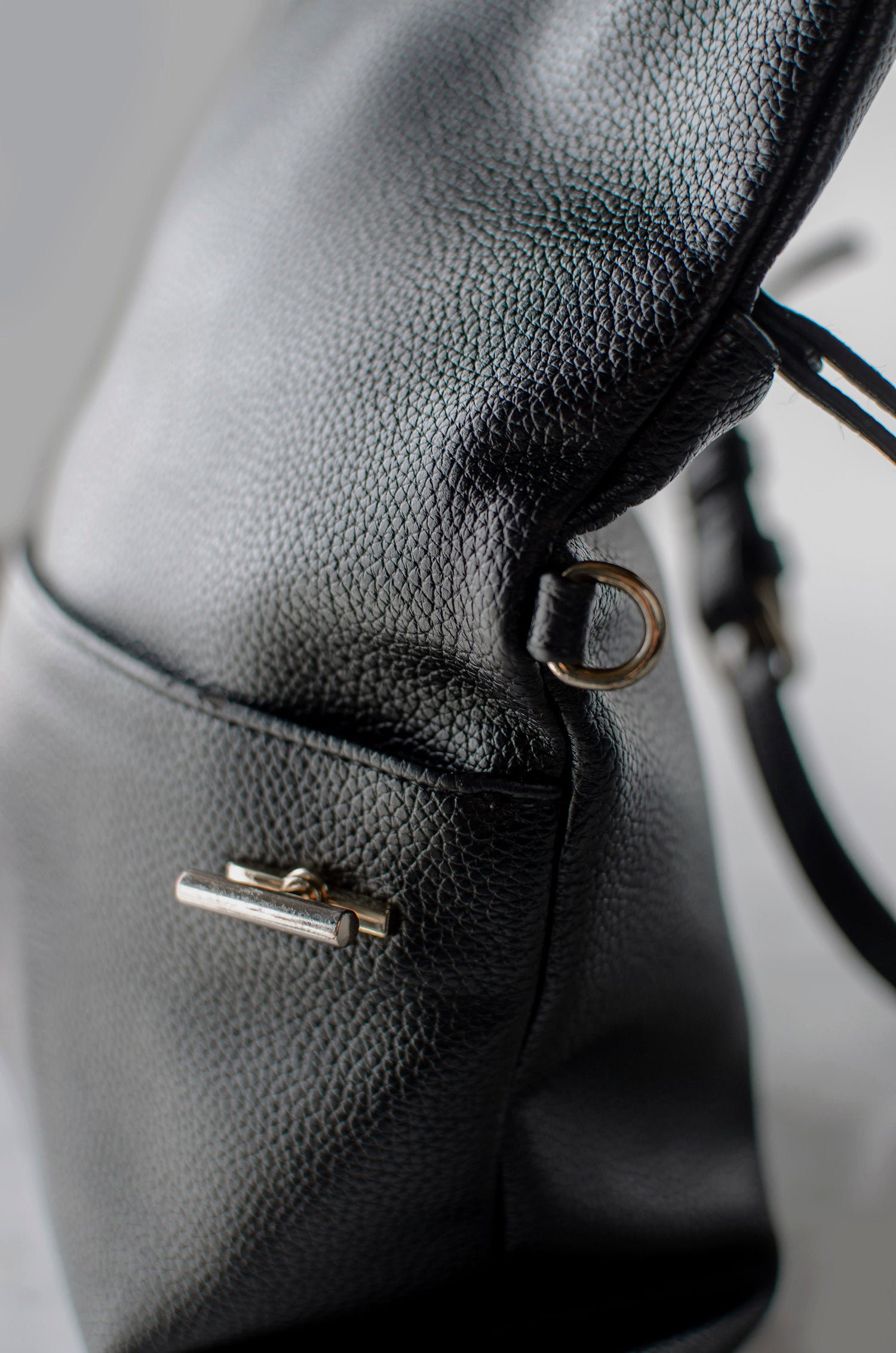 close up of london convertible crossbody bag